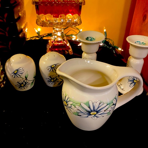 Pfaltzgraff Other - Pfaltzgraff DAISIES by Bob Linkenlake RARE RETIRED pitcher candle holders, etc!!